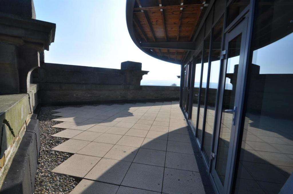 Platinum Penthouse Apartment Bradford  Exterior photo